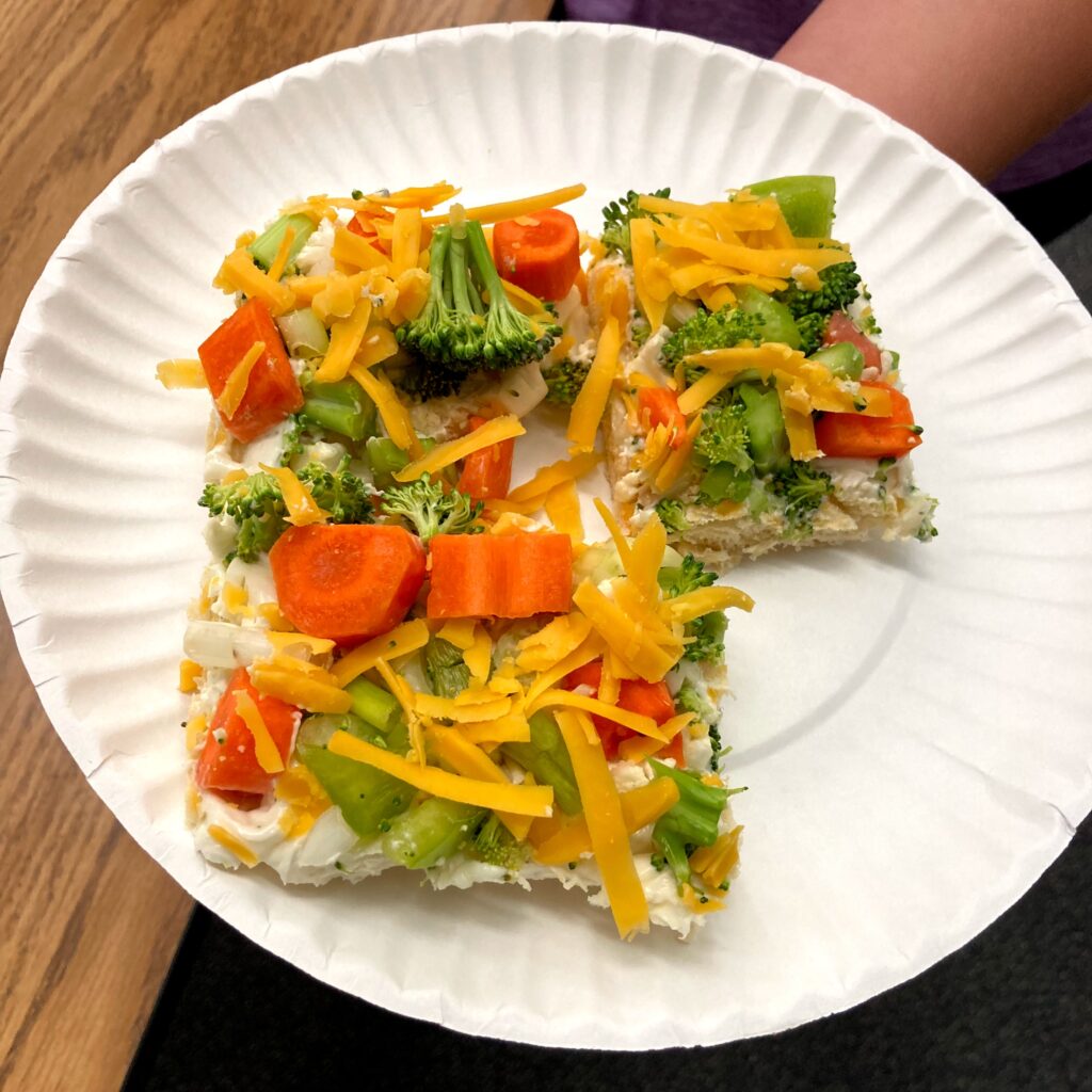 Finished veggie pizza.